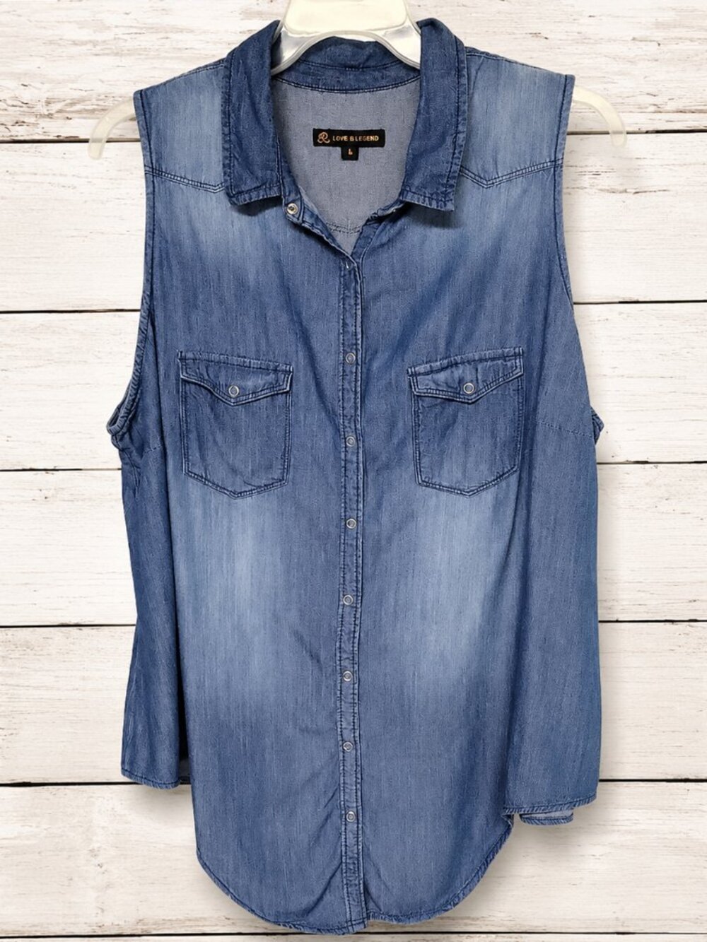 Love & Legend Chambray Sleeveless Button Front Shirt Sz 18 Plus Size Denim Look